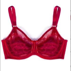 42 DD Red lackey polka dotted Bra